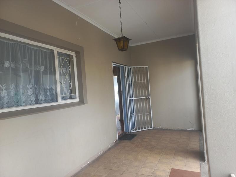 9 Bedroom Property for Sale in Queenstown Central Eastern Cape